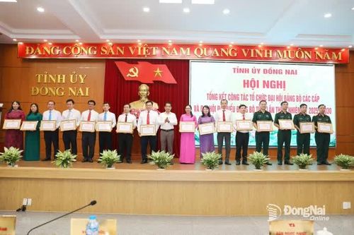Đổi mới công tác đánh giá, xếp loại trong hệ thống chính trị