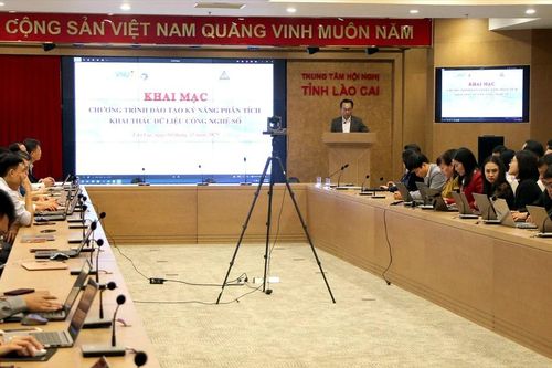Lào Cai khai mạc tập huấn, đào tạo kỹ năng phân tích, khai thác dữ liệu và công nghệ số cho cán bộ nòng cốt