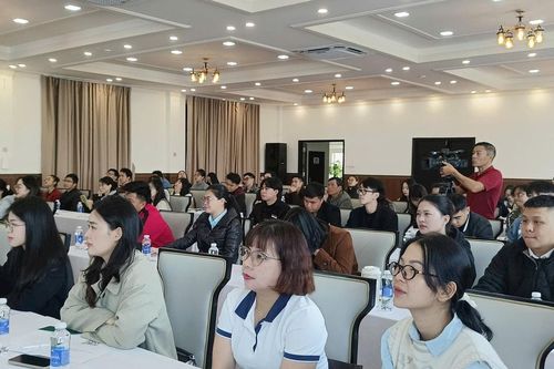 Lâm Đồng bồi dưỡng nghiệp vụ lễ tân, buồng phòng cho hơn 100 lao động du lịch