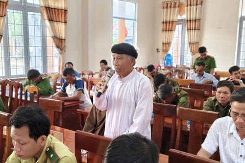 Công an xã Cát Tiên 2 lắng nghe ý kiến Nhân dân