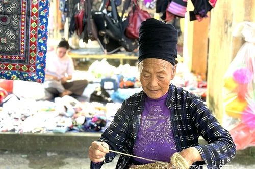 Sắc màu phiên chợ Pà Cò