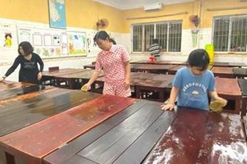 Ổn định trường lớp sau lũ