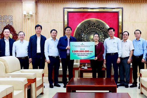 Quảng Ngãi: Các cơ quan, doanh nghiệp ủng hộ đồng bào bị thiệt hại lũ lụt hơn 3,48 tỷ đồng
