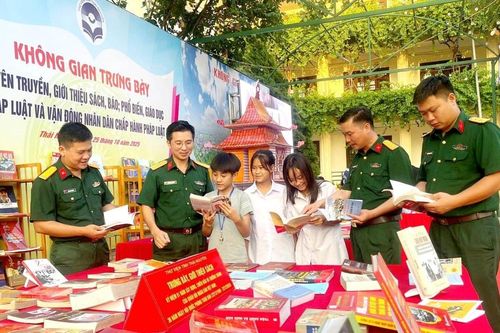 Để pháp luật 'bén rễ' vào cuộc sống