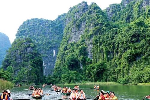 Hành động mạnh mẽ để phát triển du lịch xanh