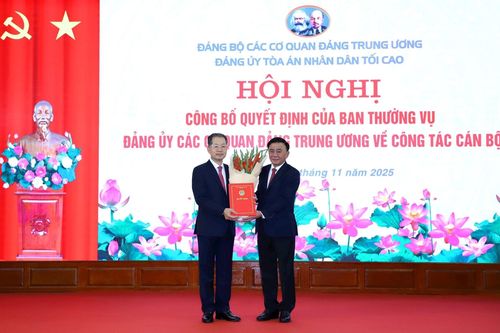 Đồng chí Nguyễn Văn Quảng giữ chức Bí thư Đảng ủy Tòa án nhân dân tối cao