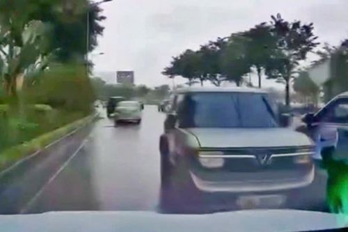 Xử phạt nữ tài xế chạy ô tô ngược chiều trên đường Võ Chí Công
