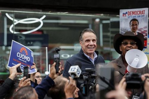 Tổng thống Trump dọa cắt ngân sách của New York nếu ông Cuomo thua cử