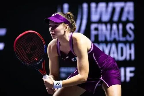 Elena Rybakina tiến gần tới tấm vé vào bán kết WTA Finals
