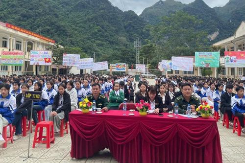 Trường THPT Bảo Lâm tuyên truyền 3 văn kiện pháp lý trên biên giới đất liền Việt Nam - Trung Quốc