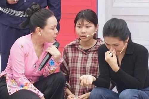 Việt Hương đồng hành cùng chương trình hỗ trợ phụ nữ các tỉnh, thành