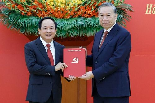 Đại tướng Trịnh Văn Quyết làm Trưởng ban Tuyên giáo và Dân vận Trung ương