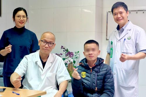 Hành trình thoát 'cửa tử' của nam sinh bị thanh sắt xuyên vùng đầu
