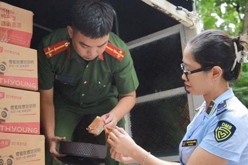 Hà Nội: Phát hiện, xử lý nhiều vụ buôn lậu, sản xuất hàng giả quy mô lớn, bảo vệ quyền lợi người tiêu dùng