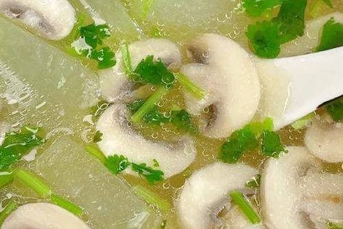 Mùa này bạn nên nấu canh bí đao nấm mỡ: Ít calo lại giàu dưỡng chất, ấm dạ dày, no lâu mà không sợ béo