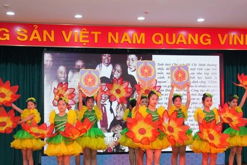 Ngày Pháp luật Việt Nam 2025: Học sinh THCS Ngô Sĩ Liên mong trở thành công dân tốt