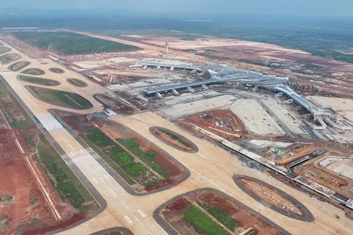 Đề xuất chuyển 70% chuyến bay quốc tế từ Tân Sơn Nhất sang Long Thành từ 2027