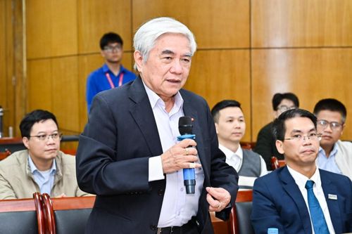 Có những tỉnh mời giáo sư về nhưng cả năm không giao việc