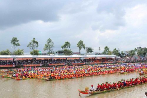 Sôi động Giải đua ghe Ngo TP. Cần Thơ 2025