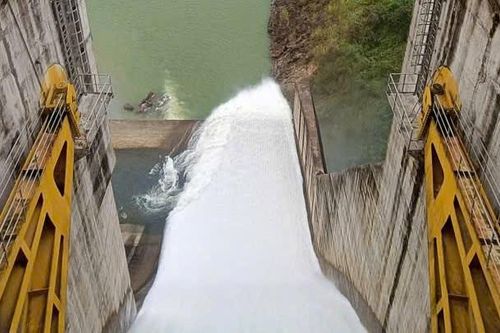 Chủ động vận hành điều tiết hồ, dành dung tích để đón nước, cắt lũ cho hạ du