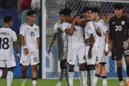 Tuyển trẻ Indonesia thua ngược ở World Cup, cầu thủ xứ Vạn đảo lên tiếng xin lỗi