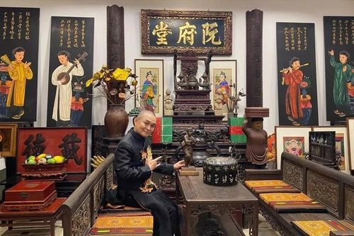 Bên trong căn nhà giữa phố cổ Hà Nội của NSƯT Xuân Hinh