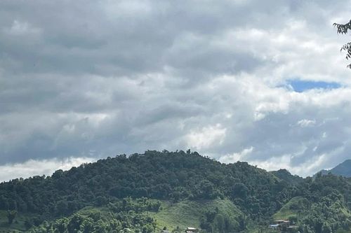 Già làng khơi nguồn tinh thần đoàn kết ở Mường Nhà