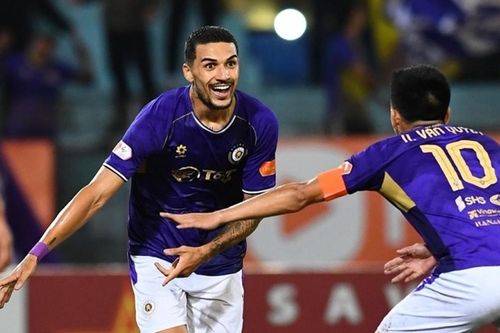 CLB Hà Nội 4-0 PVF-CAND: Hoàng Hên phô diễn đẳng cấp