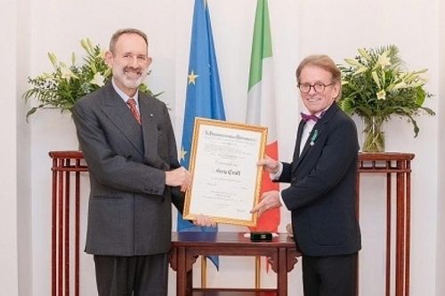Huân chương Công trạng Italy vinh danh người bạn lớn của Việt Nam