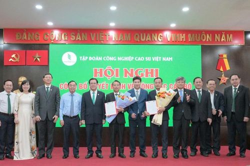 Ông Trần Như Hùng và ông Phạm Văn Hỏi Em giữ chức Phó Tổng giám đốc VRG