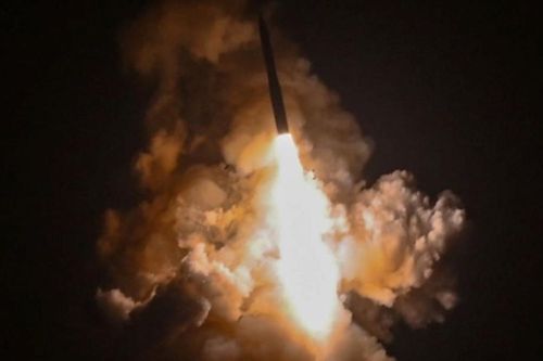 Tên lửa Minuteman III tốc độ Mach 23, tầm bắn 10.000km: Bí mật công nghệ 'ba tầng đẩy'