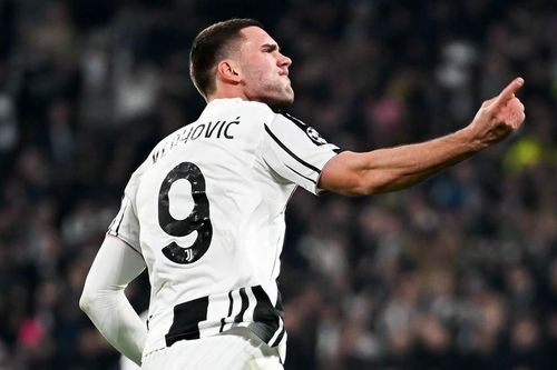 Juventus thoát thua Sporting trên sân nhà