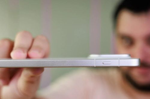 Mối đe dọa lớn nhất với Apple và Samsung
