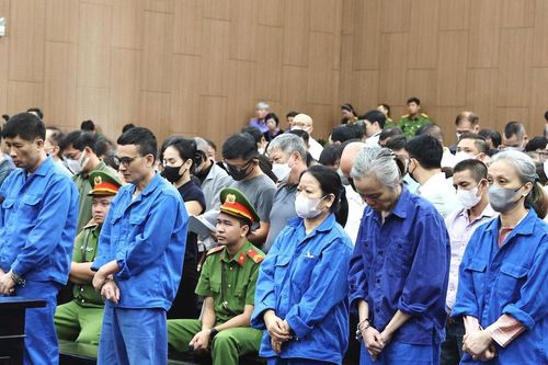 Những doanh nhân thành đạt 'sa ngã' ở sòng bài tại khách sạn Pullman