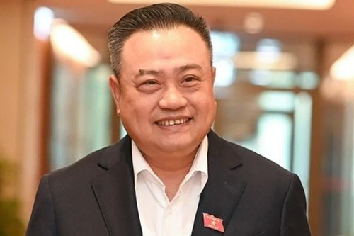 Đồng chí Trần Sỹ Thanh được bầu giữ chức Chủ nhiệm Ủy ban Kiểm tra Trung ương khóa XIII