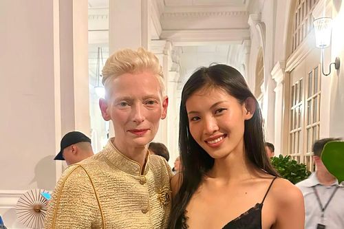 Người mẫu Việt đầu tiên tự tin sải bước trong show diễn của nhà mốt Chanel
