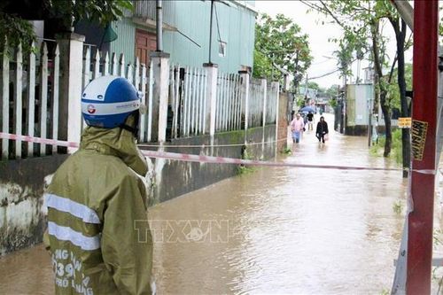 Đà Nẵng cho học sinh nghỉ học phòng tránh bão số 13