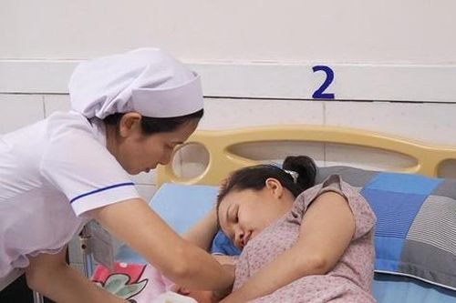 Giọt máu hiếm và cuộc đua sinh tử trong phòng sinh