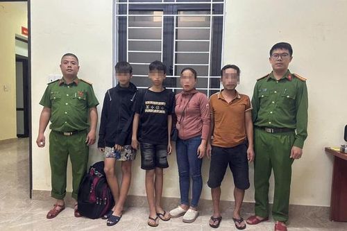 Bí mật đằng sau dấu hiệu bất thường của 2 thiếu niên