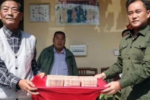 Ông trùm họ Bạch vừa bị Trung Quốc tuyên án tử là ai?