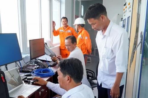 Điện lực Cà Mau đẩy mạnh xây dựng lưới điện thông minh