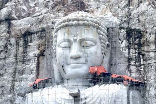 An Giang: Tượng Phật Thích Ca cao 81m khắc vào vách núi Sam