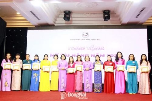 Nữ trí thức - nguồn nhân lực chất lượng cao góp phần xây dựng và phát triển đất nước