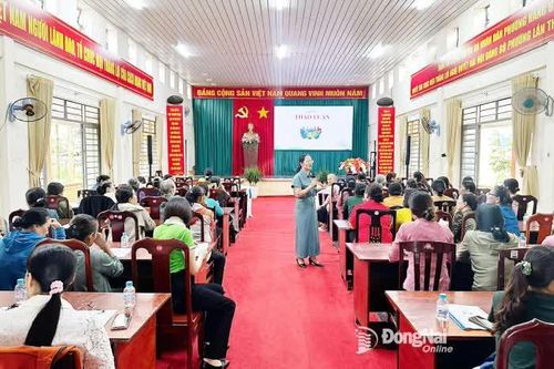 Truyền thông pháp luật giúp phụ nữ phường Hàng Gòn tự tin, bình đẳng hơn
