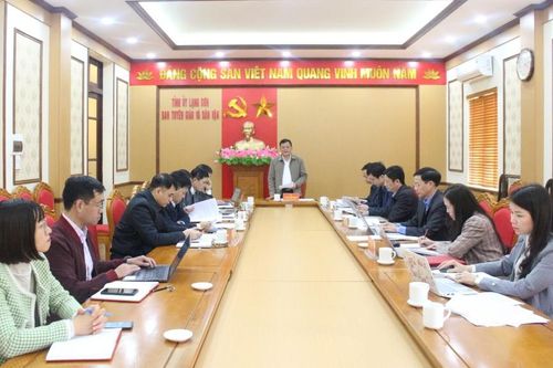 Thống nhất các nội dung triển khai phong trào 'Bình dân học vụ số'