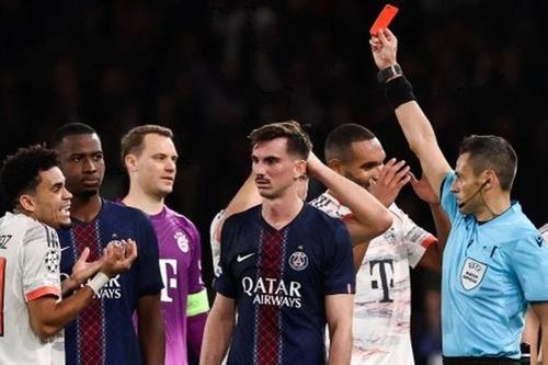 Luis Diaz lập cú đúp rồi nhận thẻ đỏ, Bayern hạ PSG 2-1