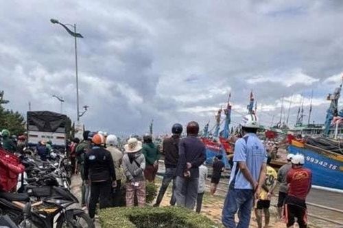 Tìm nhân thân thi thể nam giới trôi trên sông Cà Ty