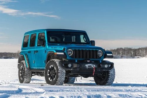 Jeep triệu hồi Wrangler và Grand Cherokee 4xe do nguy cơ cháy