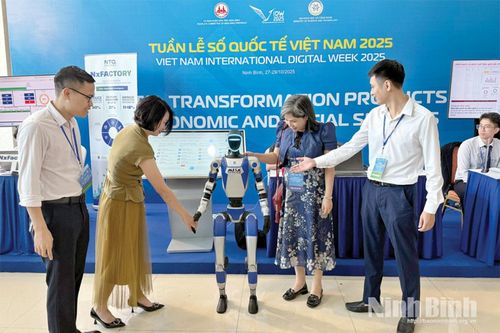 Ninh Bình-Hành trình từ vùng di sản đến không gian số