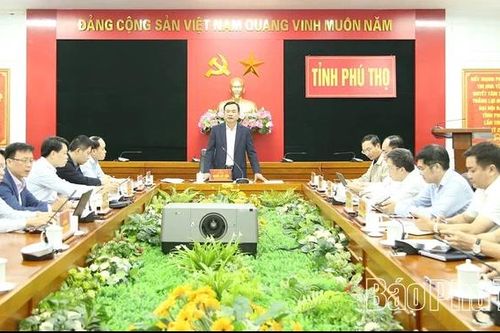 Phó Chủ tịch UBND tỉnh Quách Tất Liêm cho ý kiến về một số dự án giao thông trọng điểm